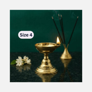 Dasara Brass Panti Single Face with Stand (3.5 Inches, 75ml Oil Capacity) Size No.4